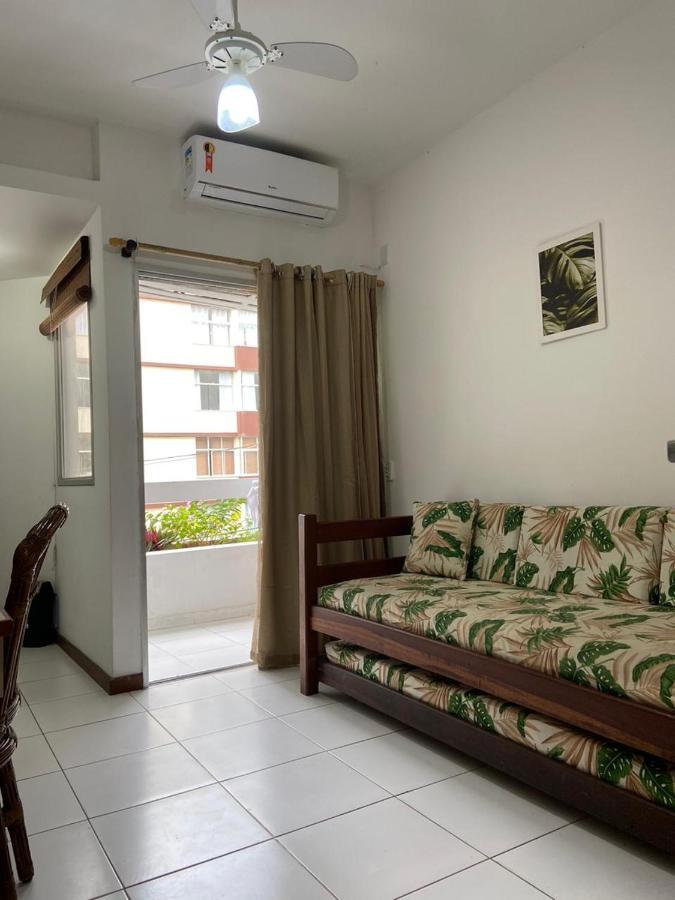 Flat No Farol Da Barra 129